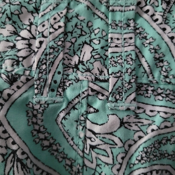OLD NAVY Paisley Print Women's Shorts - Picture 5 of 6